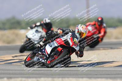 media/Oct-13-2025-Moto Forza (Mon) [[a66d839500]]/3-B Group/Session 3 (Turn 16)/